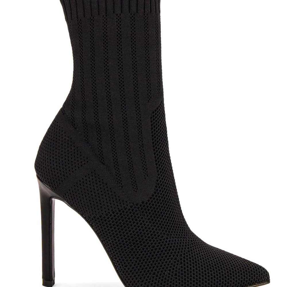 Steve Madden Discreet Boot Black Pointed-Toe